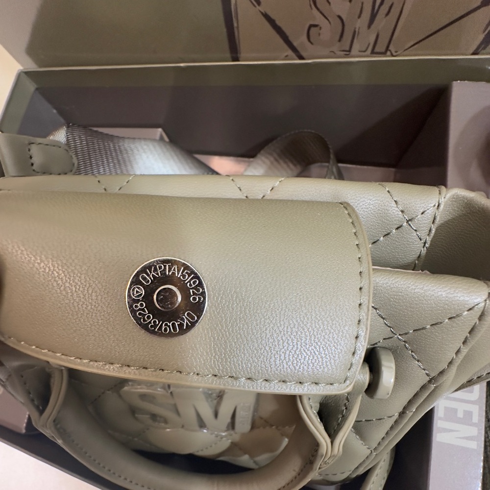 NWT Steve Madden Olive Green Quilted Bag Set - Picture 6 of 13